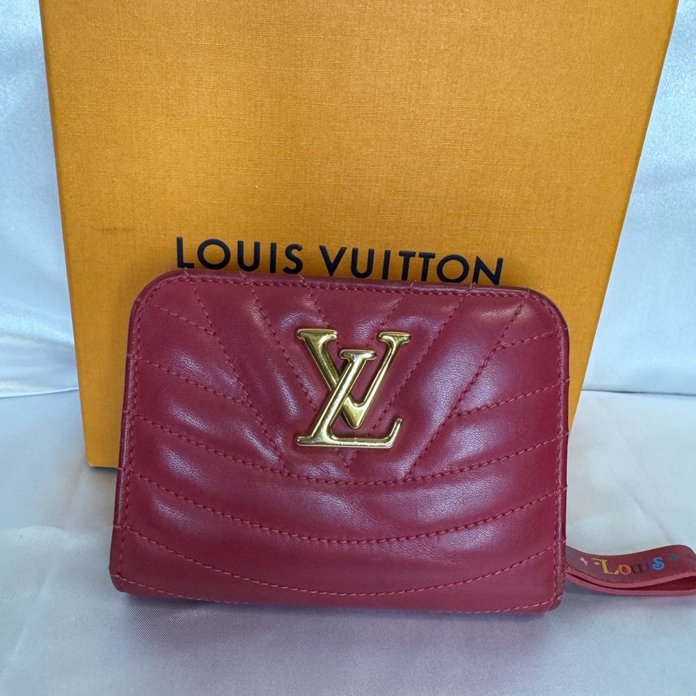 💔💔NO LONGER AVAILABLE💔💔Louis Vuitton New Wave Raspberry Leather Wallet